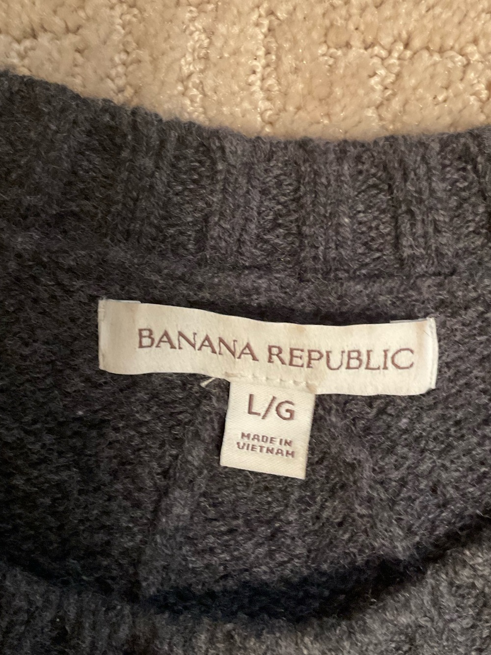 Banana Republic Extra Fine Merino Wool Blend Sweater Gray L EUC Minimalist Chic - Picture 4 of 11